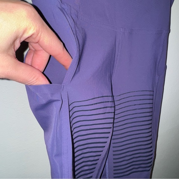 Lululemon Rogue Renegade Super High Rise Tight 25" Purple Size 4 - Picture 4 of 10